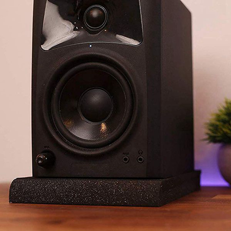 وسادات مكبرات الصوت، وسادات عا - مراجعة Speakers وسعره