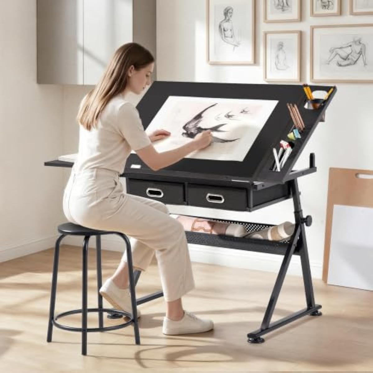 طاولة رسم بسطح قابل للتعديل من - مراجعة Laptops وسعره